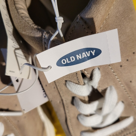 Old Navy light taupe sneakers - Picture 5 of 6
